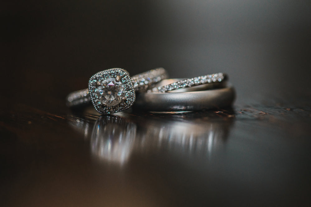 A Guide to Popular Wedding Band Trends